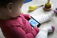 Sóng Wifi có ảnh hưởng đến sức khỏe trẻ sơ sinh?